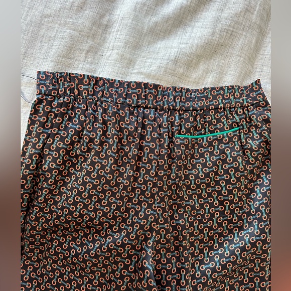 Alice & Trixie silk charmeuse piped drawstring lounge pants in horsebit print. - Picture 6 of 9